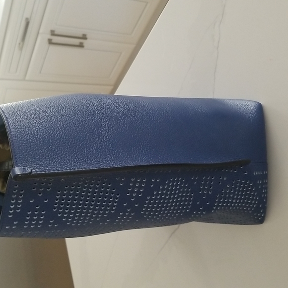 CHRISTIAN DIOR TOTE - Picture 5 of 8